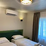 Alojamento de Acomodação e Pequeno-almoço “sarajet” 3*